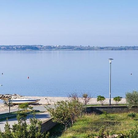 Apartment Nin - Vrsi At The Beach Exterior photo