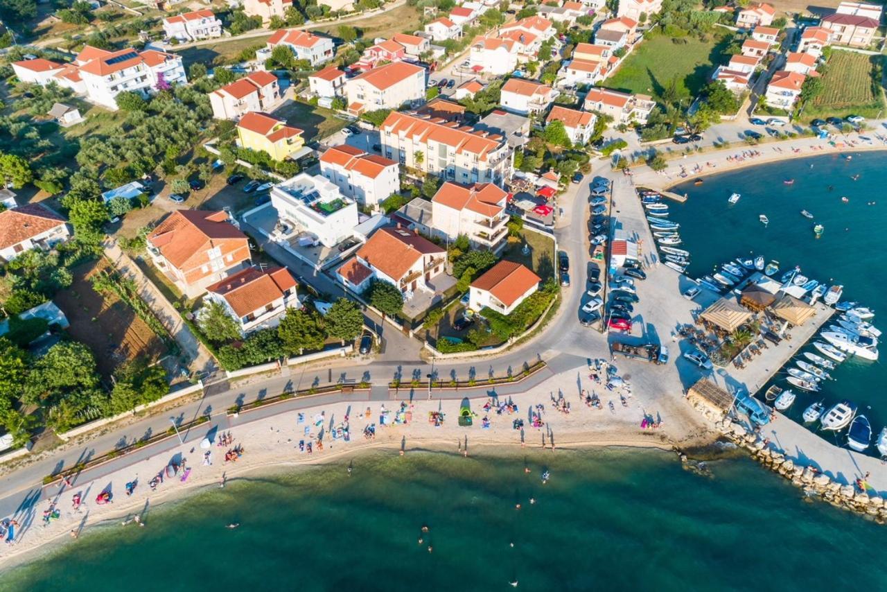 Apartment Nin - Vrsi At The Beach Exterior photo